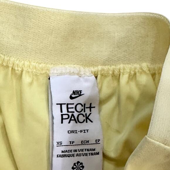 Nike Sportswear Tech Pack High-Rise Skort - Picture 4 of 8